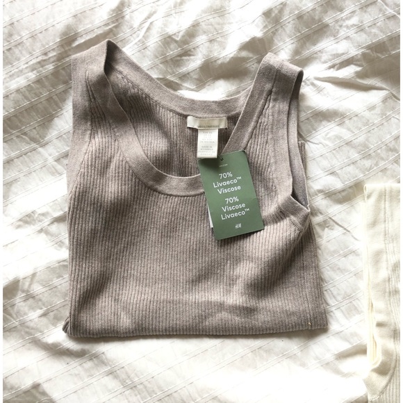 Beautiful H&M NWT!  Rib knit light sweater tanks. •READ BELOW FOR PRICE DETAILS• - Picture 5 of 7